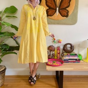 Vintage 70s embroidered yellow caftan S-M